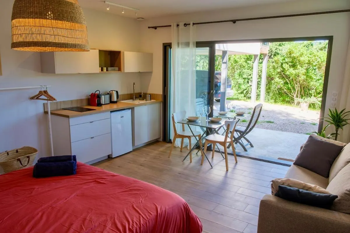 Studio Neuf Et Lumineux Cassis France